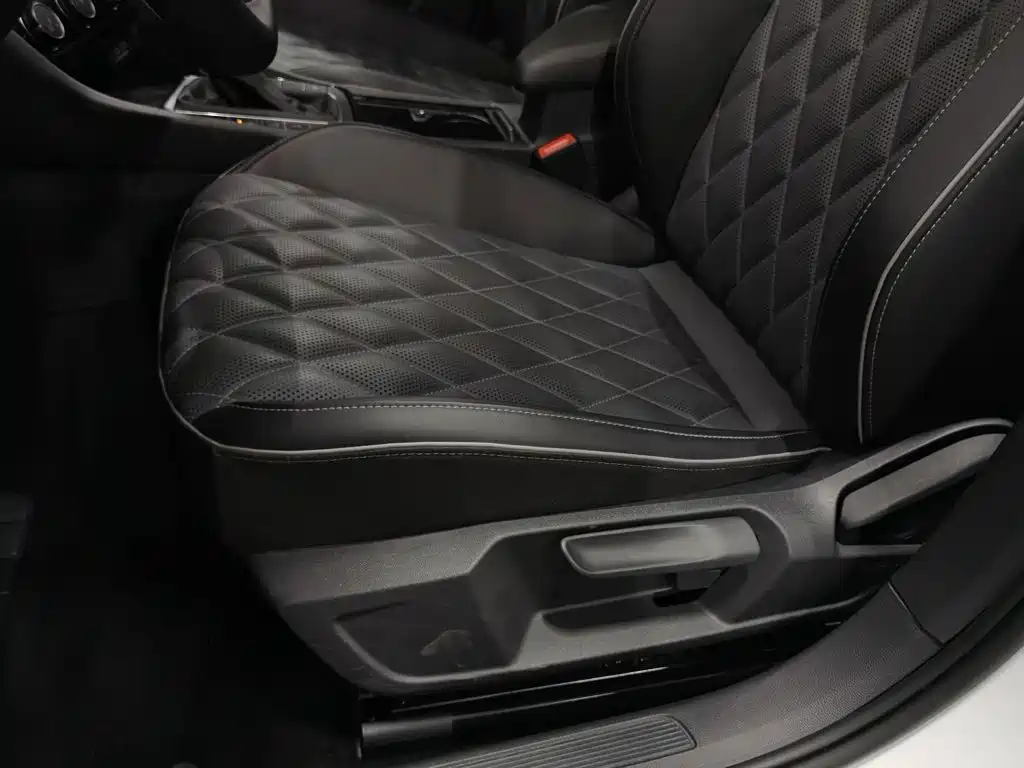 Volkswagen Sagitar — миниатюра 20