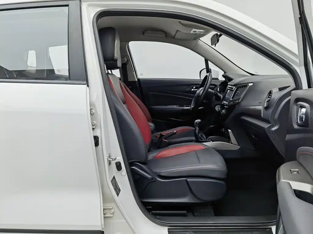 Changan CS15 — миниатюра 23