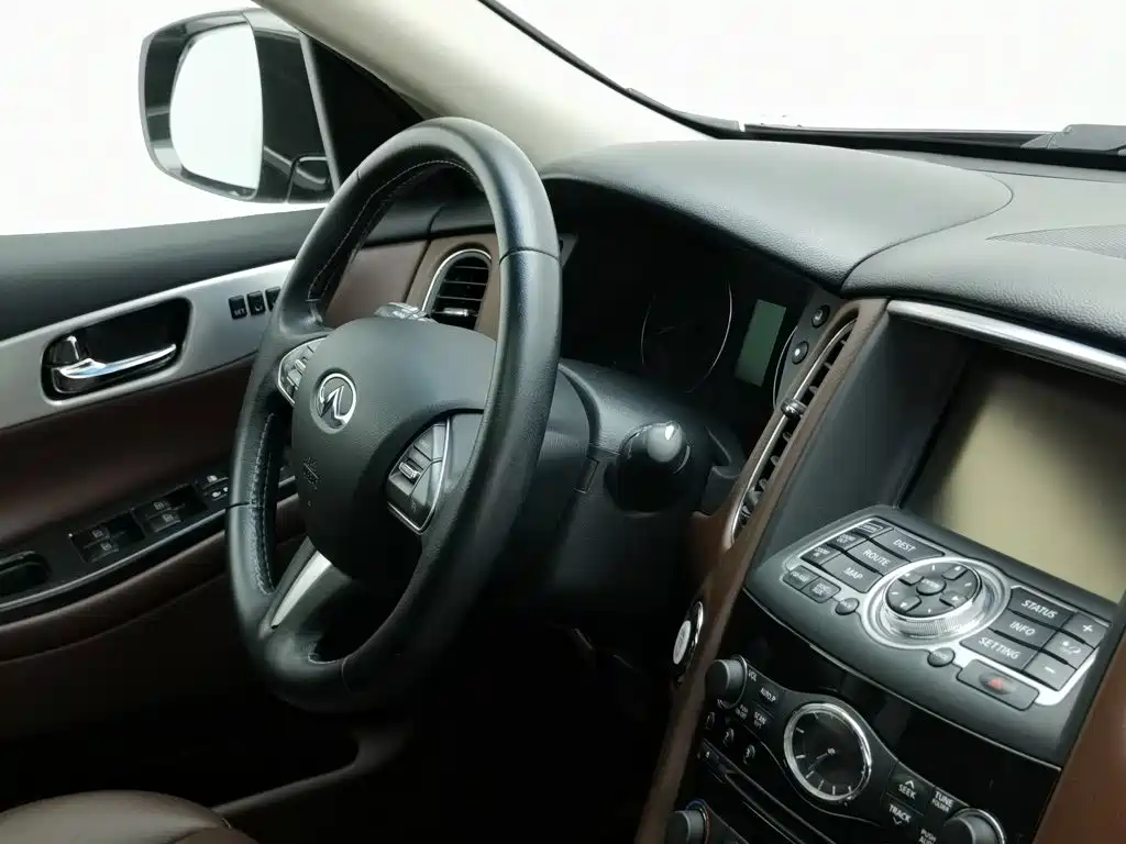 Infiniti QX50 — миниатюра 22