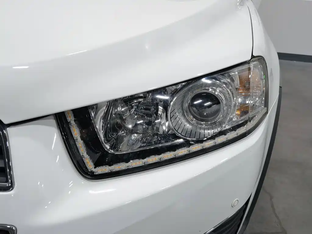 Chevrolet Captiva — миниатюра 7