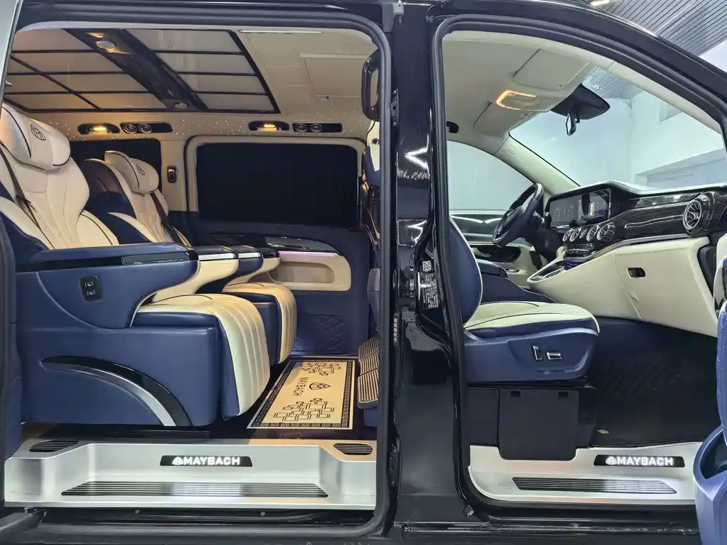 Mercedes-Benz Vito 2021 2.0T 7 мест