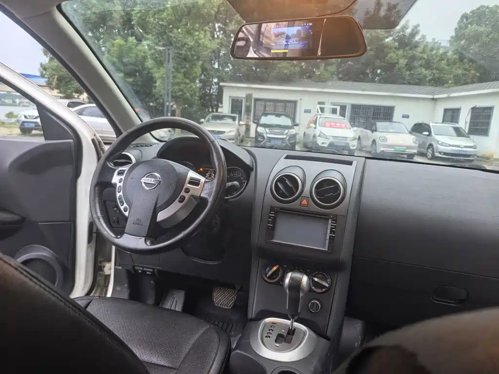 Nissan Qashqai — миниатюра 11