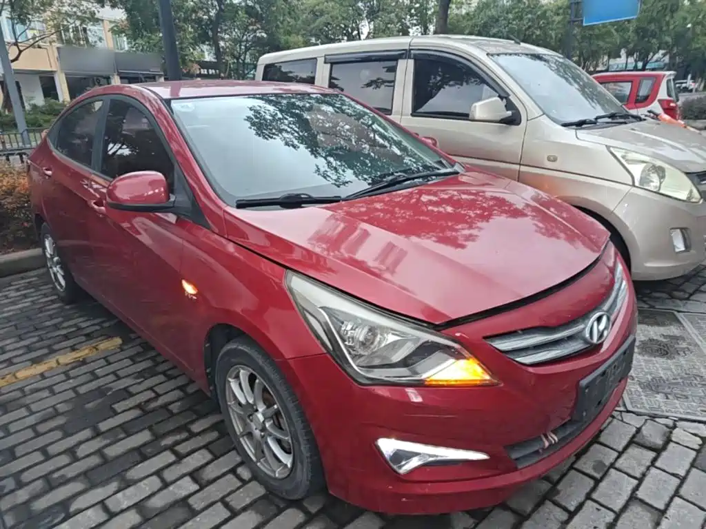 Hyundai Verna — миниатюра 4