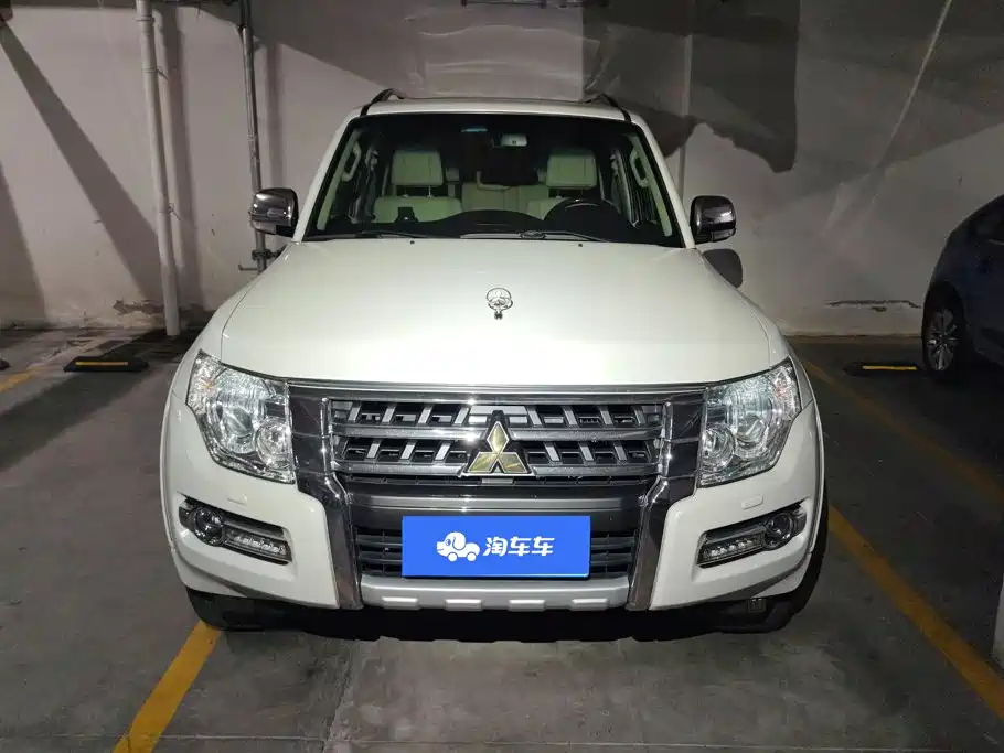 Mitsubishi Pajero (Import) — миниатюра 2