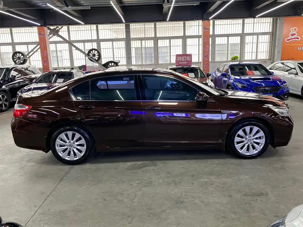 Honda Accord — миниатюра 4