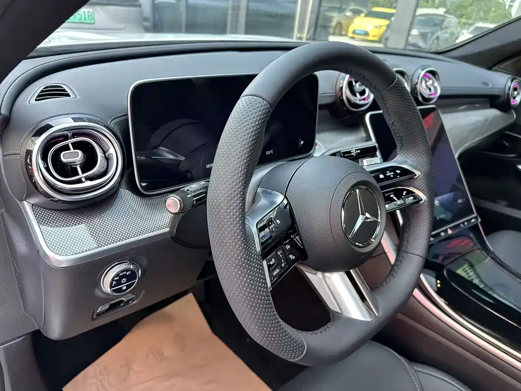 Mercedes-Benz C-Class — миниатюра 22