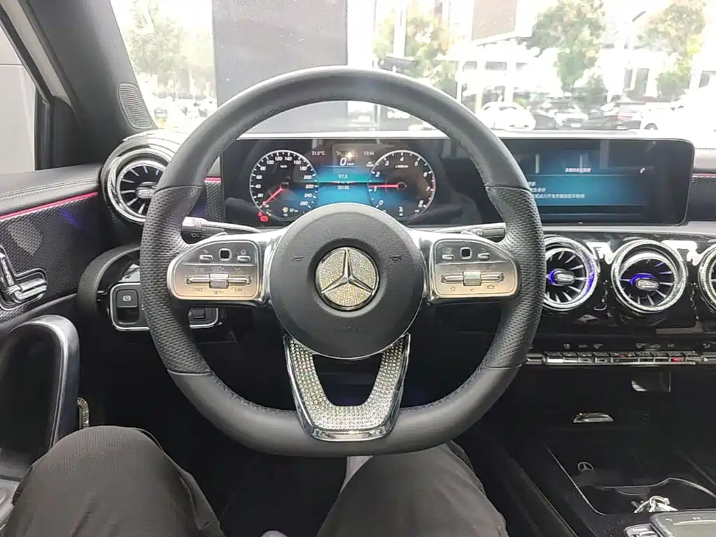 Mercedes-Benz A-Class 2022 — фото 6