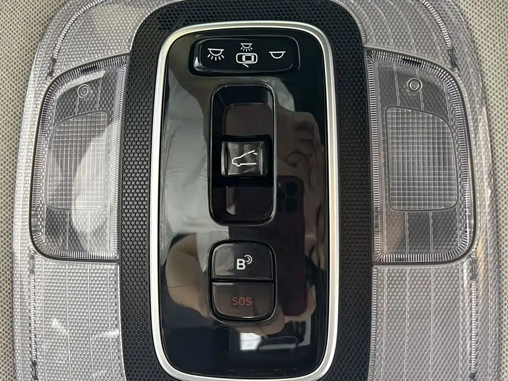Hyundai Elantra — миниатюра 15