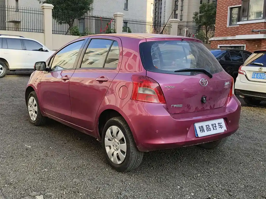 Toyota Yaris — миниатюра 2
