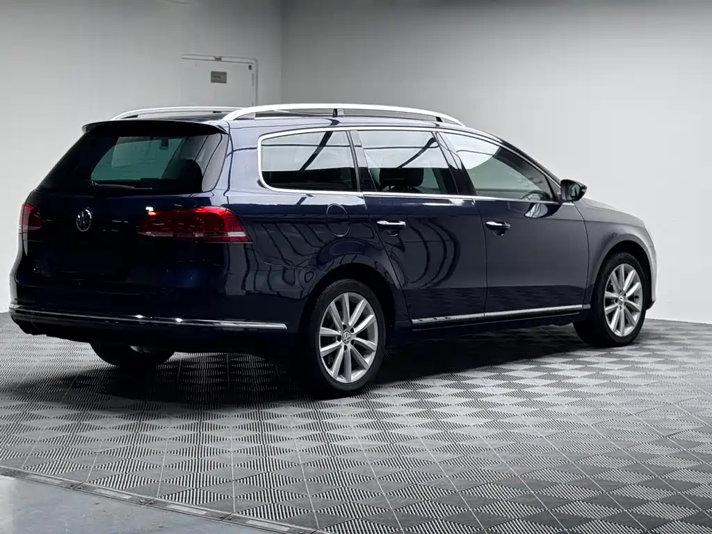 Volkswagen Magotan (Import) — миниатюра 6
