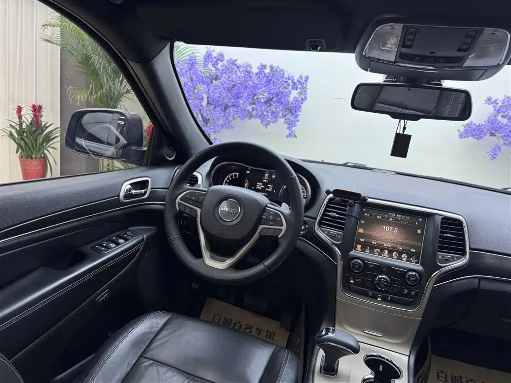Jeep Grand Cherokee (Import) 3.0L Comfort Enjoy Navigation Edition, фото 15