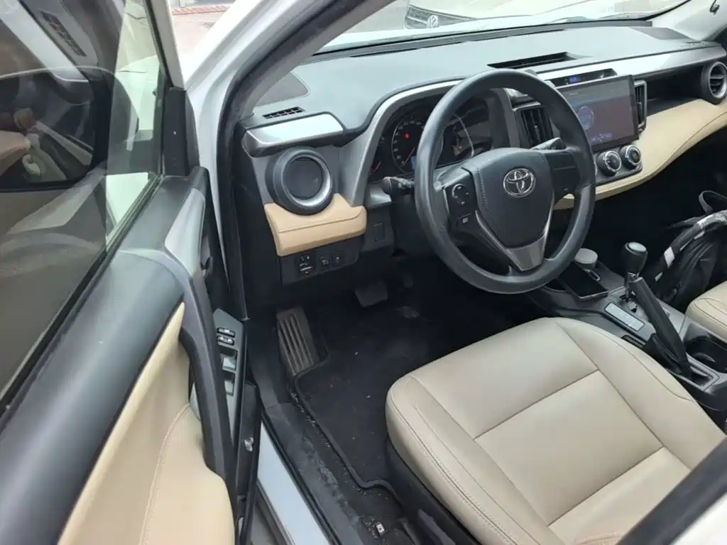 Toyota RAV4 — миниатюра 16