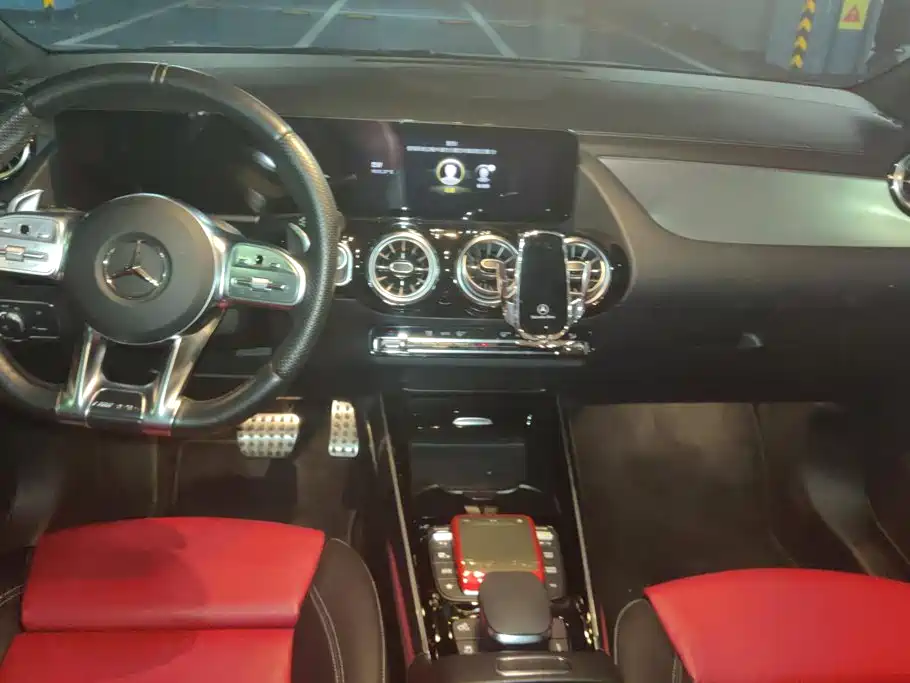 Mercedes-Benz GLA AMG — миниатюра 12