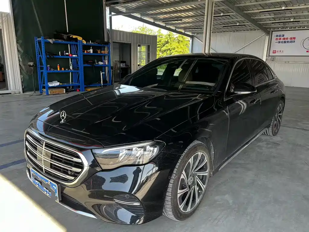Mercedes-Benz E-Class 2024