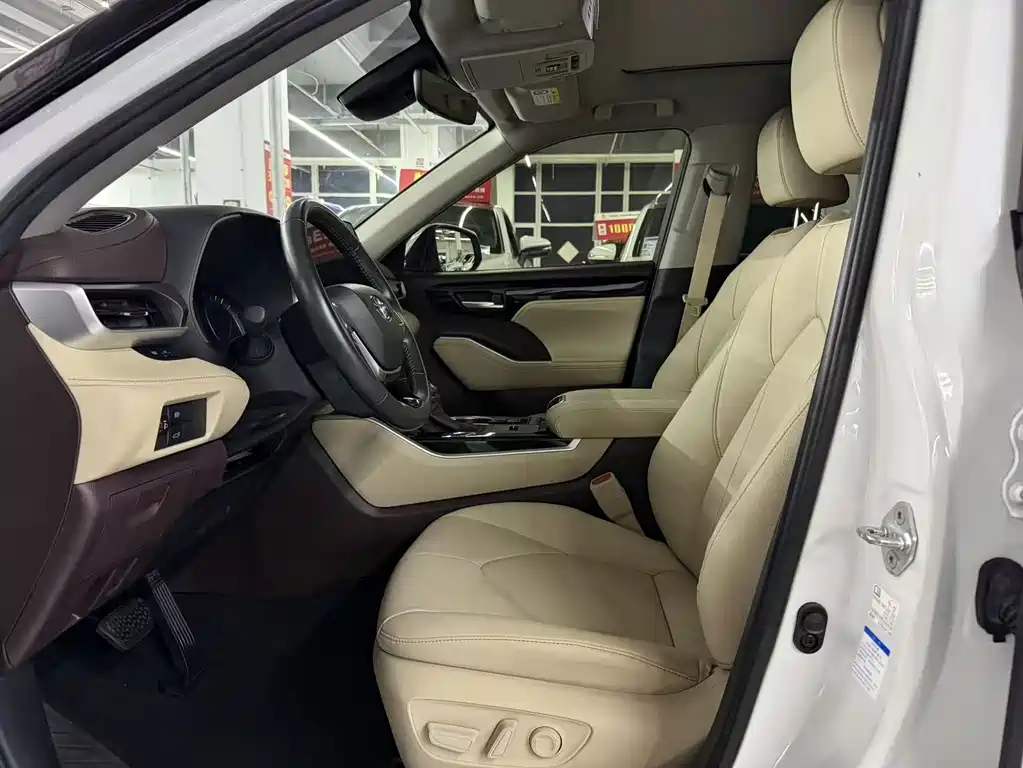 Toyota Highlander — миниатюра 4