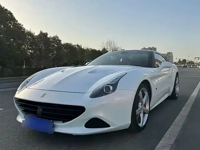 FERRARI CALIFORNIA T 2017