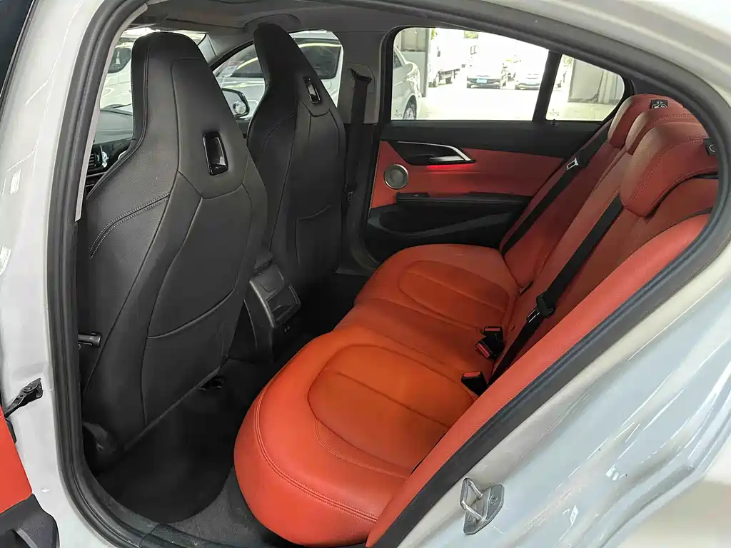 BMW 1 Series 2023 — фото 14