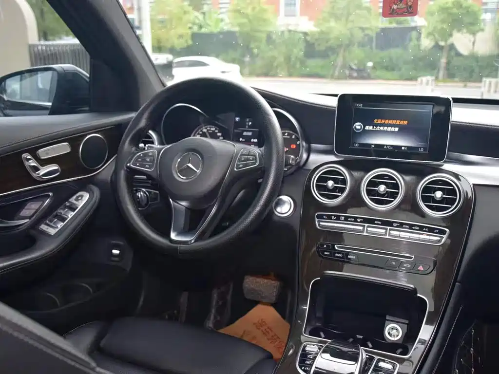 Mercedes-Benz GLC — миниатюра 8