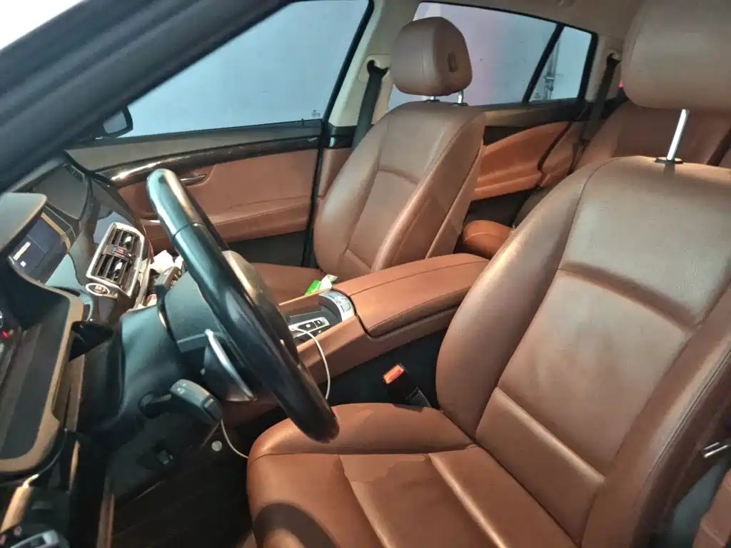 BMW 5 Series GT — миниатюра 12