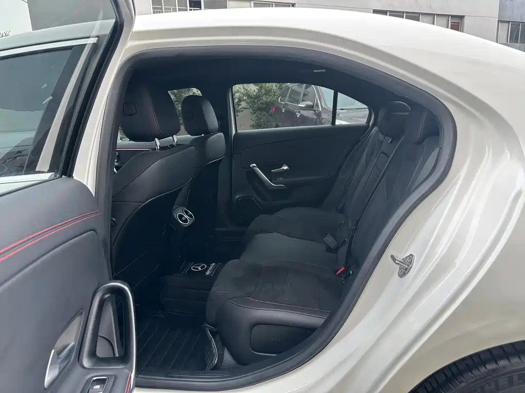 Mercedes-Benz A-Class — миниатюра 5