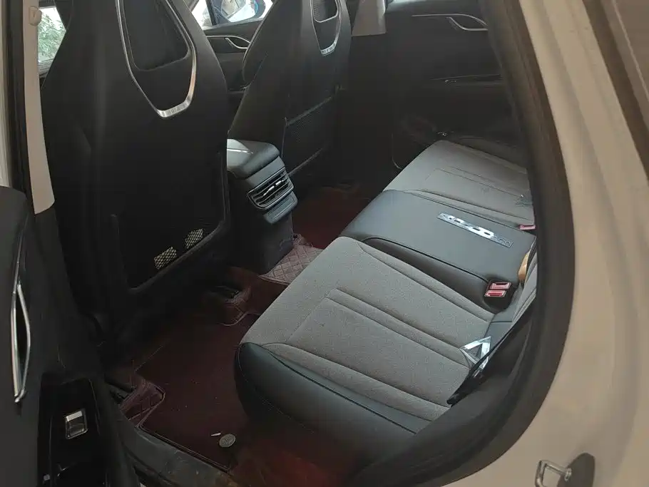 Hongqi Hongqi HS3 — миниатюра 11
