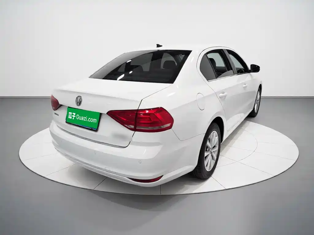 Volkswagen Lavida — миниатюра 4