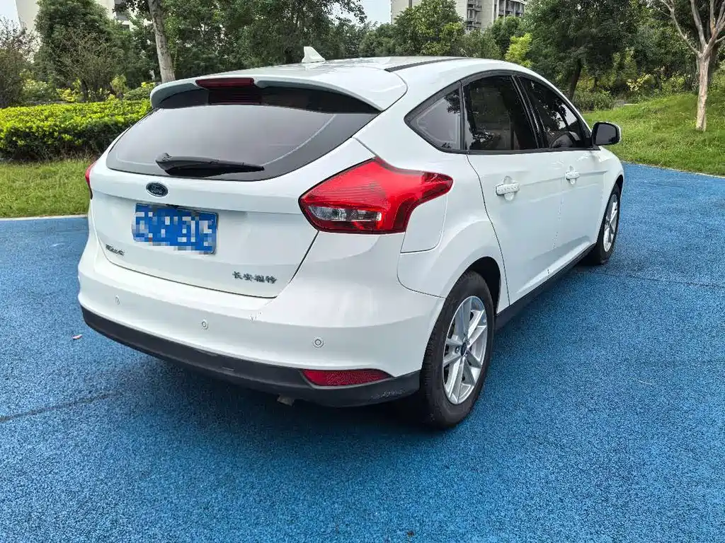Ford Focus — миниатюра 9