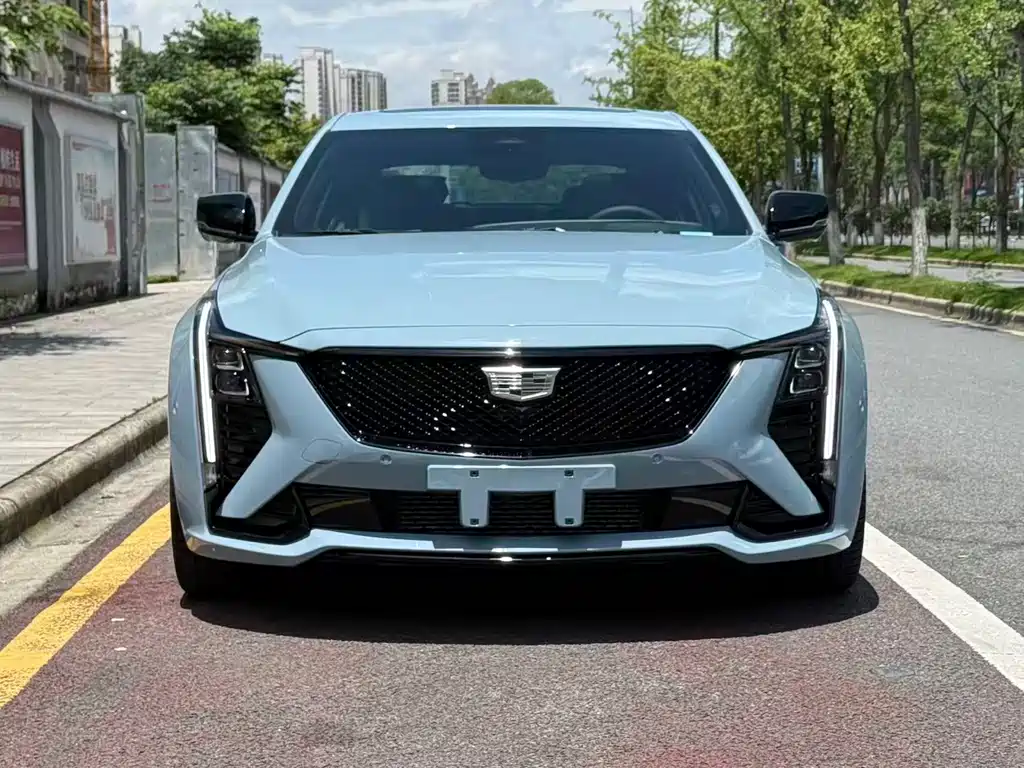 Cadillac CT5 — миниатюра 2