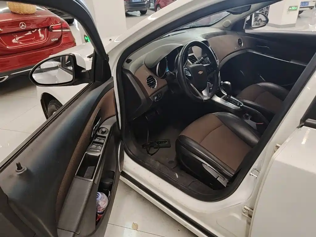 Chevrolet Cruze — миниатюра 16