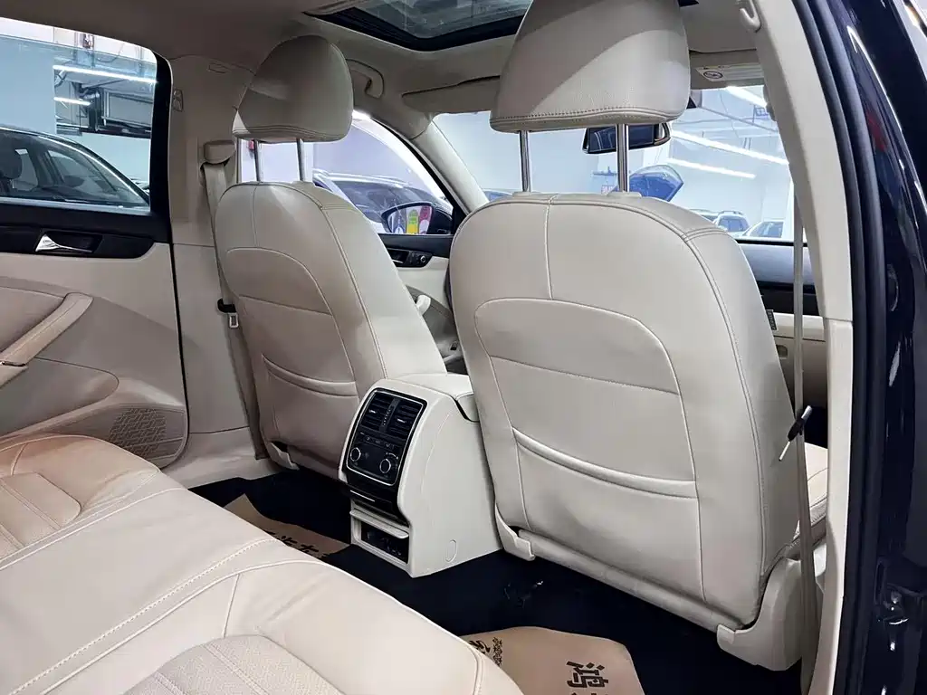 Volkswagen Passat — миниатюра 12