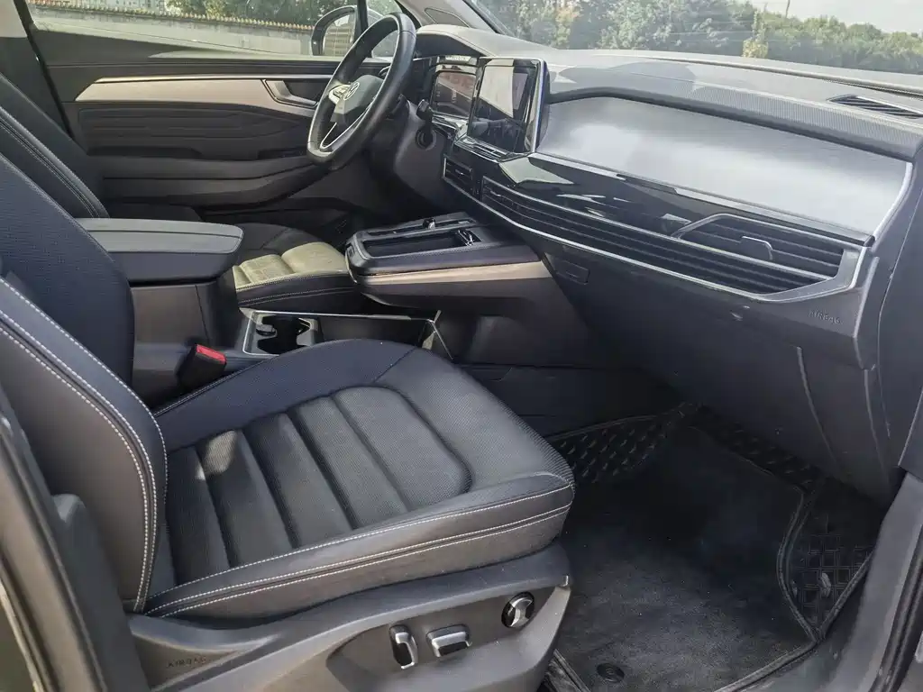 Volkswagen Talagon — миниатюра 7