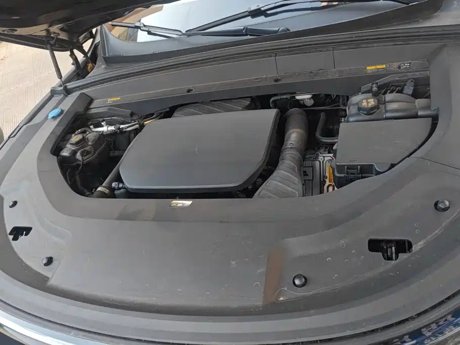 Li Auto Li L8 — миниатюра 10