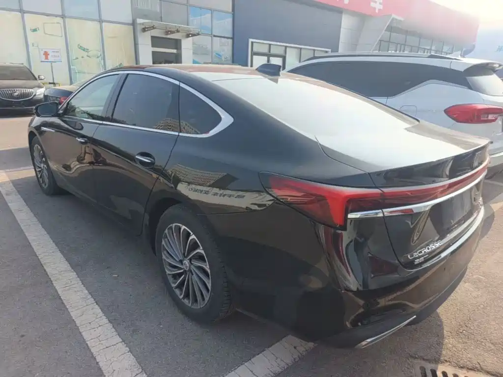 Buick LaCrosse — миниатюра 5