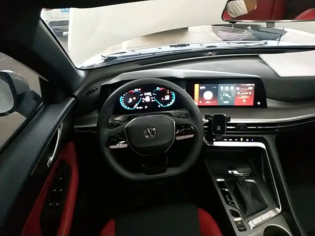 Changan CS35PLUS — миниатюра 11