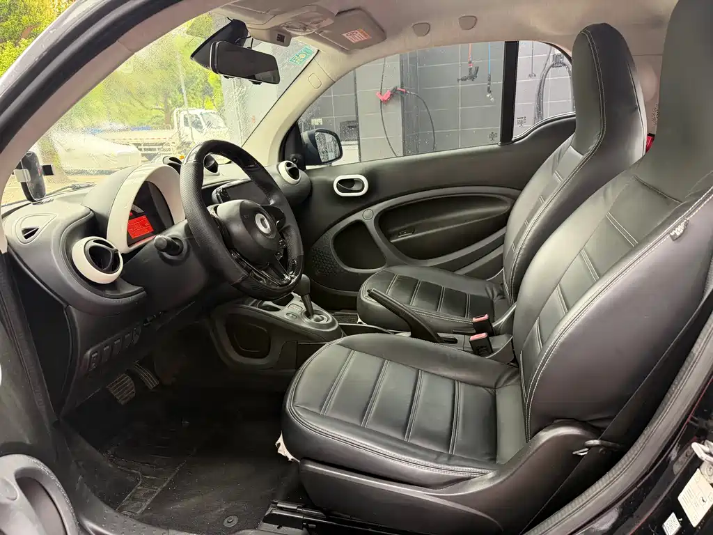 smart Smart Fortwo — миниатюра 9
