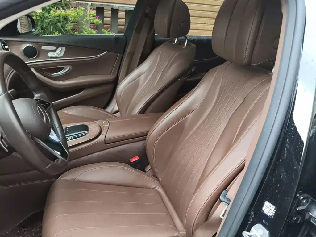 Mercedes-Benz E-Class — миниатюра 8