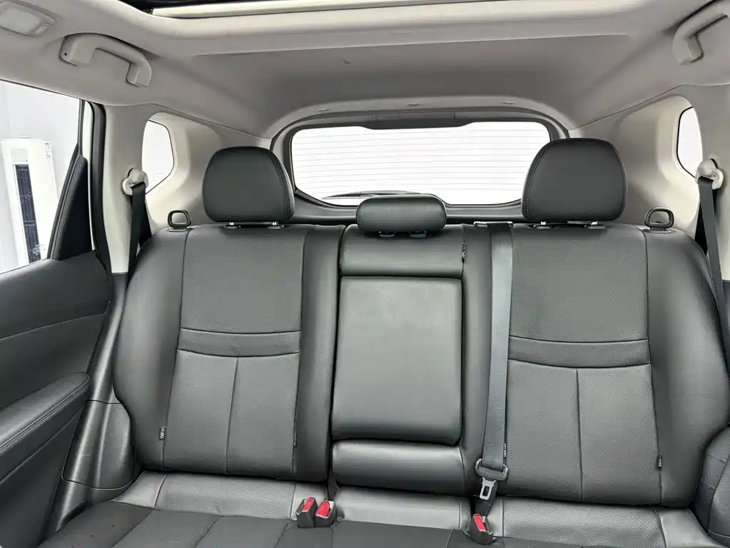 Nissan X-Trail — миниатюра 21