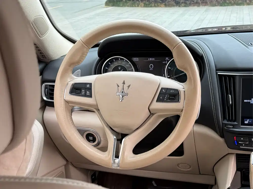 MASERATI LEVANTE