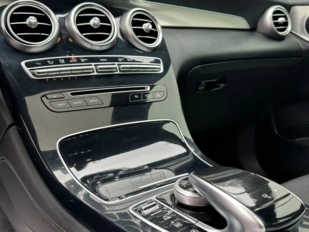 Mercedes-Benz GLC 2016 GLC 200 4MATIC