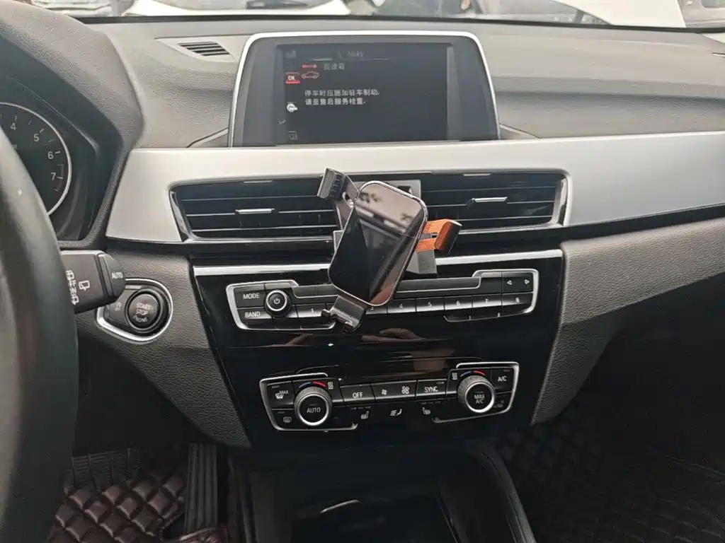 BMW X1 — миниатюра 13