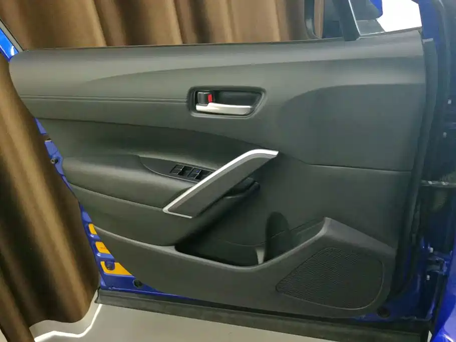 Toyota Corolla Cross — миниатюра 7