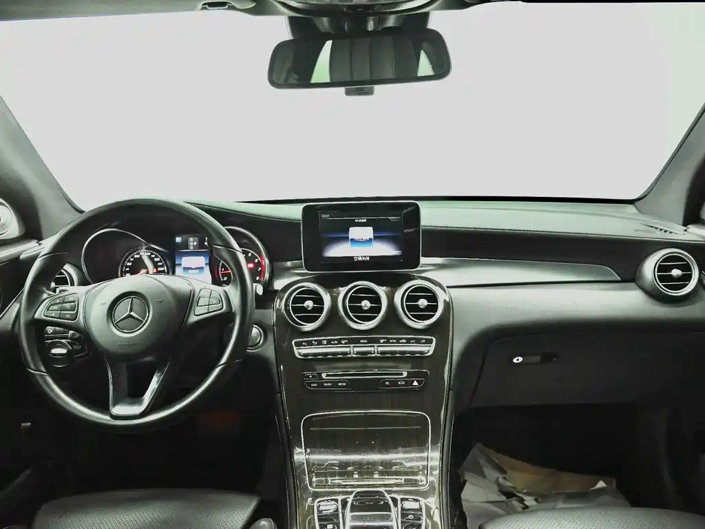 Mercedes-Benz GLC — миниатюра 11