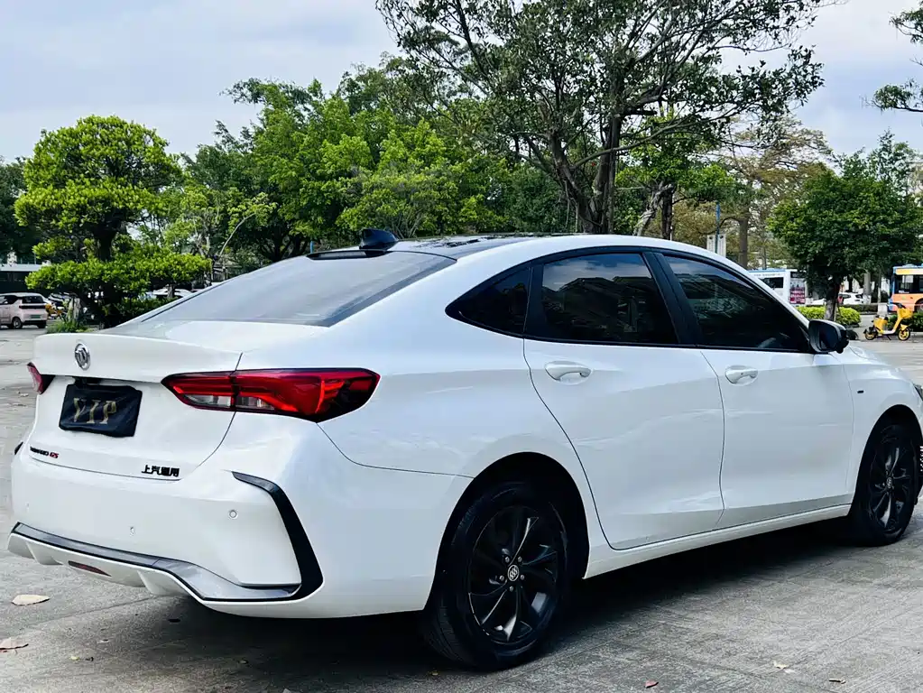 Buick Verano — миниатюра 7