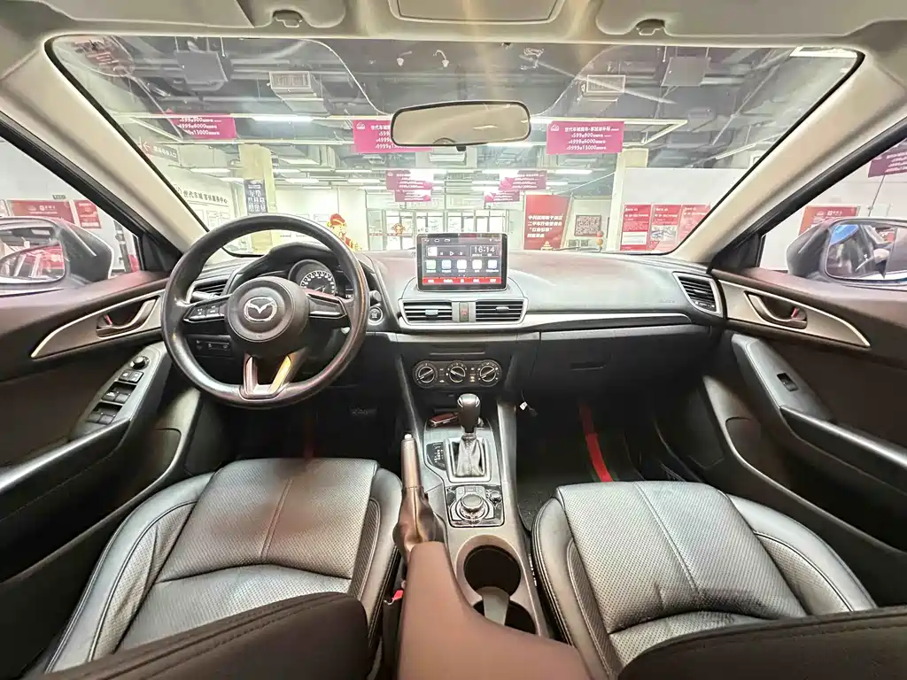 Mazda Mazda3 3 2017 1.5L AT Comfort V