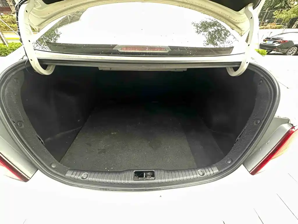 Hyundai Verna — миниатюра 16