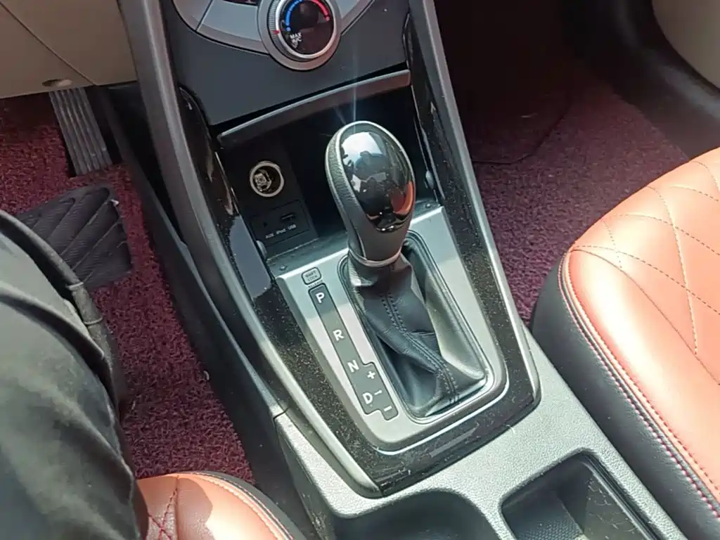 Hyundai Elantra Langdong — миниатюра 19