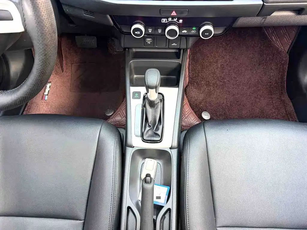 Honda Fit — миниатюра 11