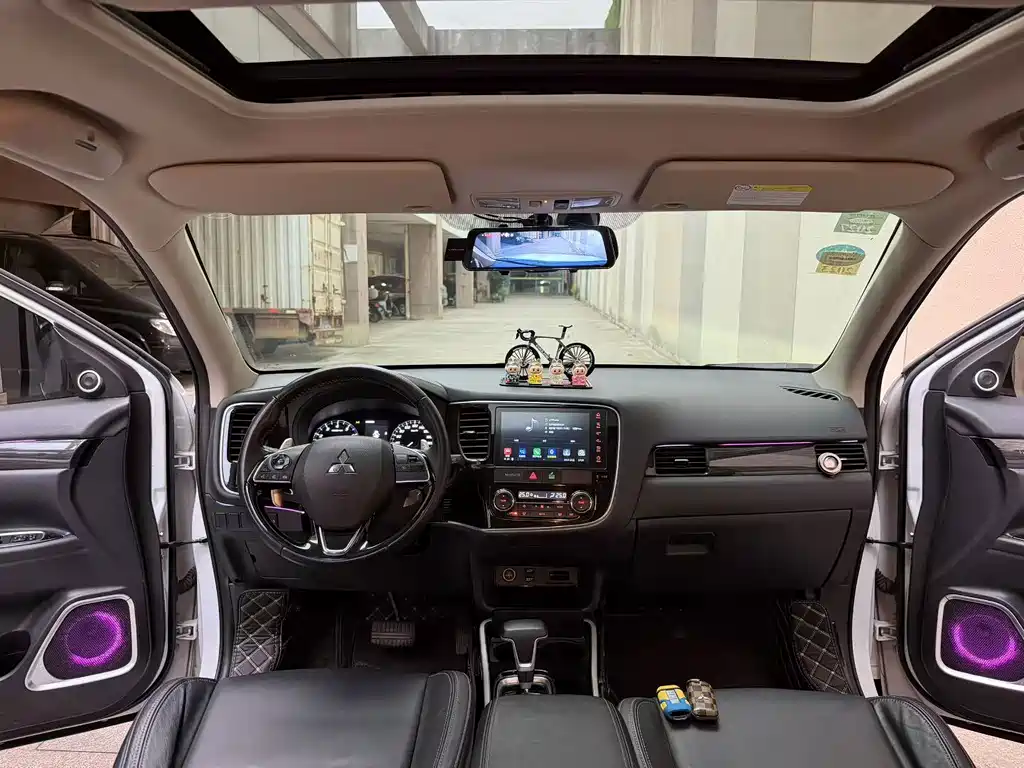 Mitsubishi Outlander — миниатюра 4