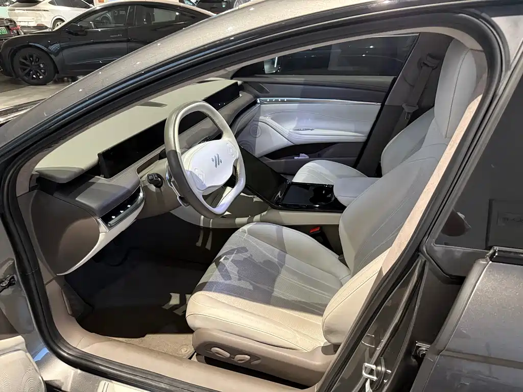 ZHIJI AUTOMOBILE ZHIJI L7