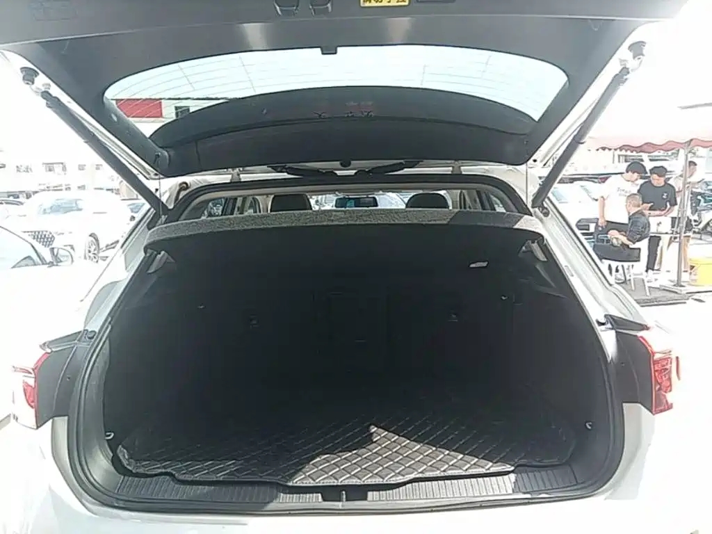 Volkswagen T-Roc — миниатюра 19